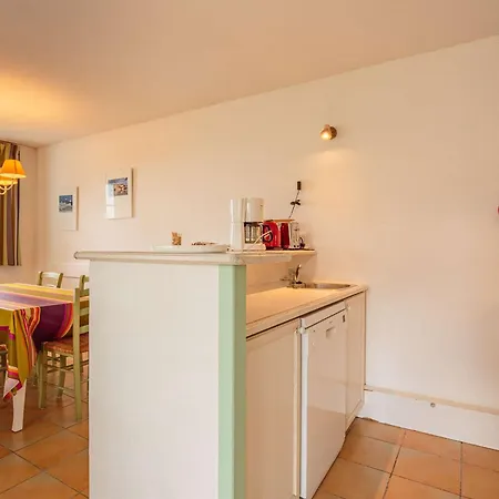 Grand Familial Avec Piscine Pres De Saint-jean-de-luz Apartment