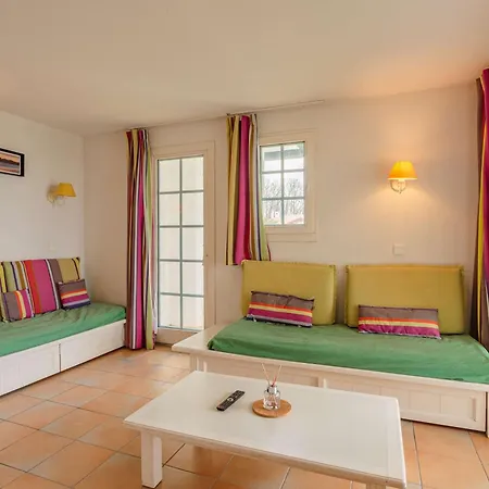 Grand Familial Avec Piscine Pres De Saint-jean-de-luz - Fr-1-2-439 *